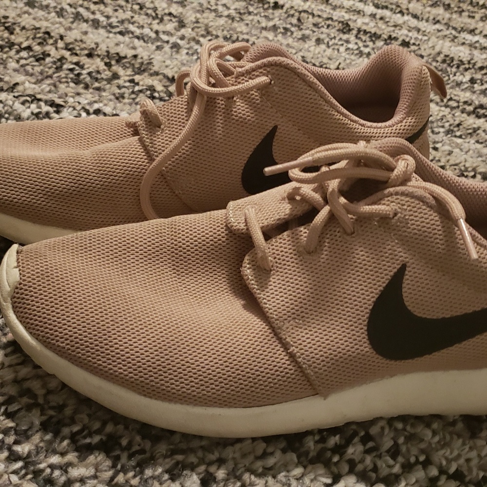 Pink Nike's